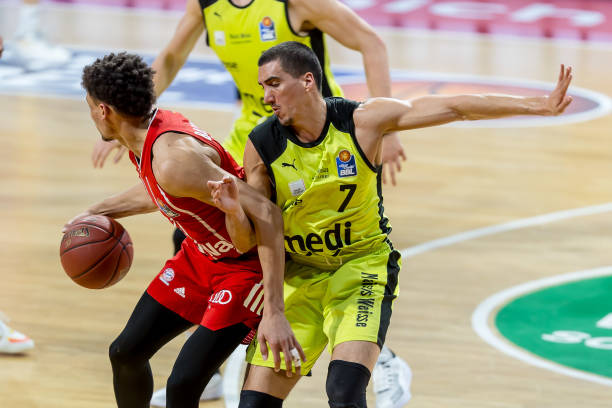 他在出发反 他在出发反