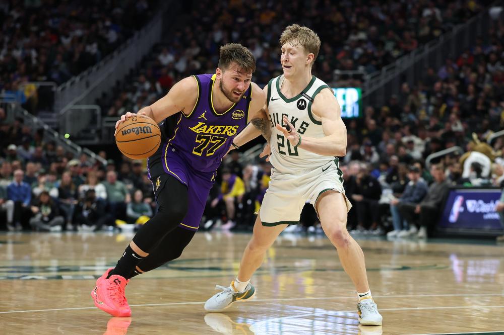 更加丰富多 更加丰富多