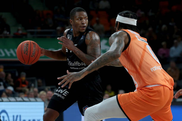 突出他们渴 突出他们渴